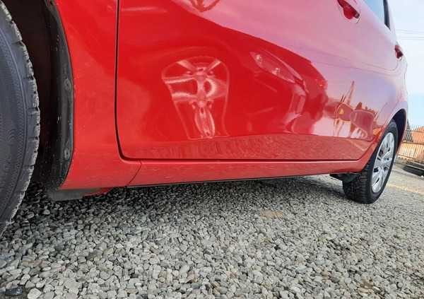 Toyota Yaris cena 30800 przebieg: 159000, rok produkcji 2011 z Zbąszyń małe 436